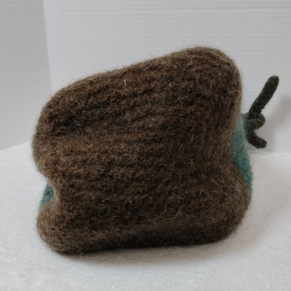 Specially Fashioned By Shelby Hawthorne Green and Brown Wool Shoulder Bag - Picture 5 of 6